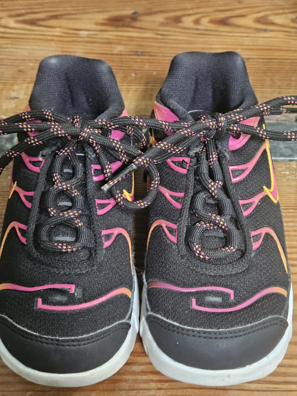Nike Air Max Plus Black With Orange & Pink 10c